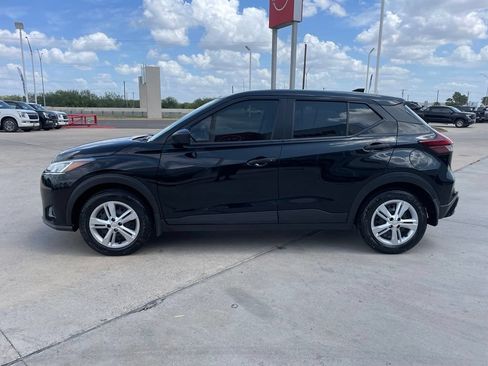 Certified 2025 Nissan Kicks Play S FWD image 4
