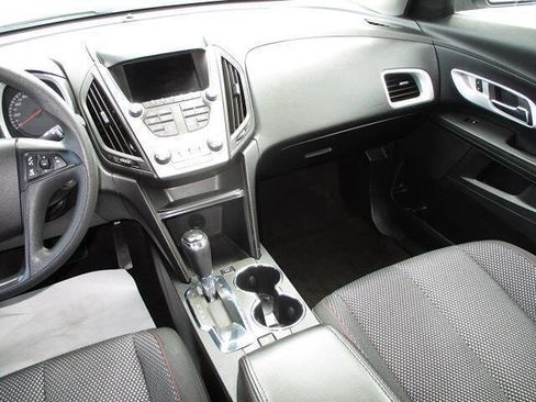 Used 2017 Chevrolet Equinox LS AWD/4WD image 19