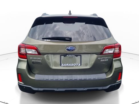Used 2017 Subaru Outback 2.5i Touring w/ Popular Package #5A AWD/4WD image 5