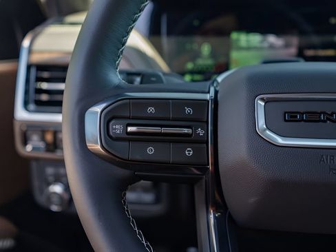 New 2026 GMC Yukon XL Denali Ultimate w/ LPO, Floor Liner Package AWD/4WD image 13