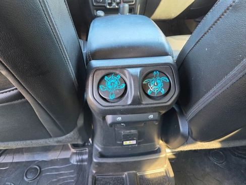 Used 2020 Jeep Wrangler Unlimited Sahara image 11