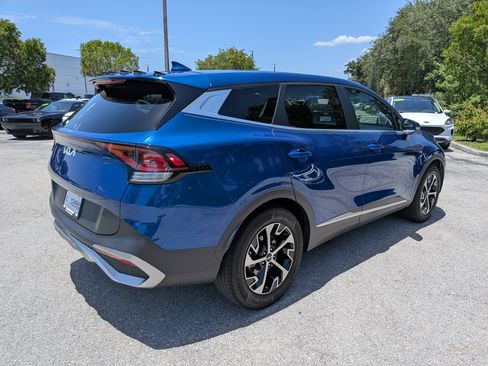 Used 2023 Kia Sportage EX FWD image 4