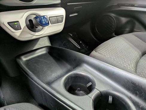 Used 2018 Toyota Prius One w/ Carpet Mat Package image 12