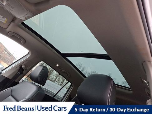 Certified 2022 Volkswagen Atlas SE w/ Panoramic Sunroof Package image 16