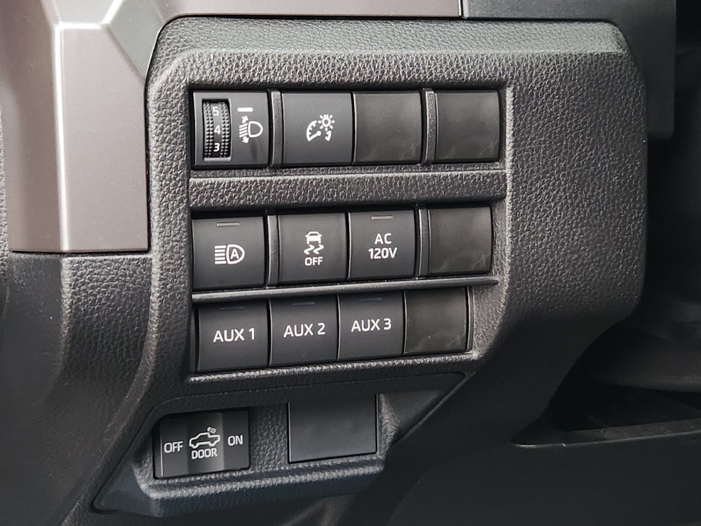 Used 2025 Toyota Tacoma TRD Sport w/ TRD Sport Upgrade Package AWD/4WD image 13