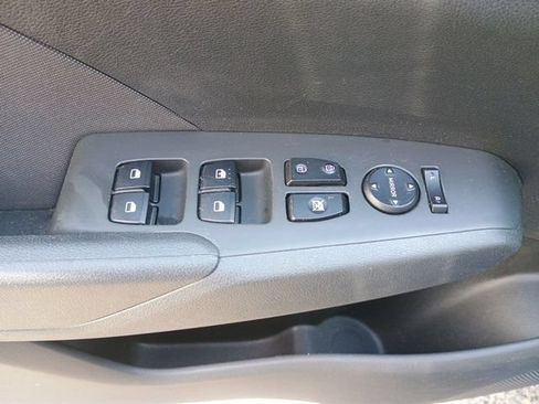 Used 2019 Hyundai Accent SE FWD image 23