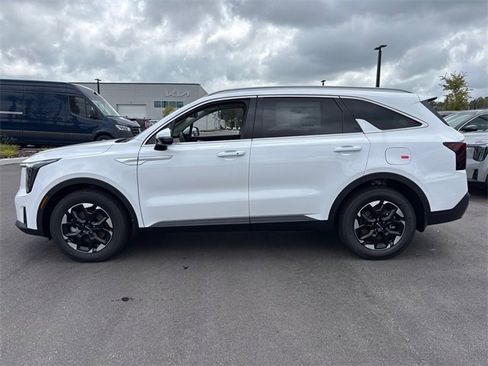 New 2025 Kia Sorento S w/ Panoramic Sunroof Package image 4