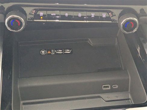 Used 2025 Chevrolet Tahoe High Country w/ Sun And Tow Package image 23