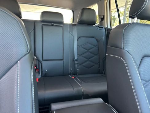 New 2026 Volkswagen Atlas SE FWD image 36