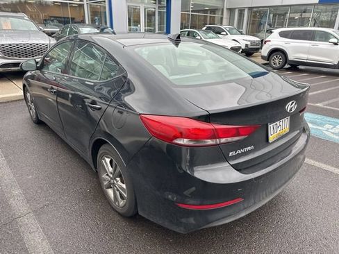 Used 2017 Hyundai Elantra SE FWD image 6