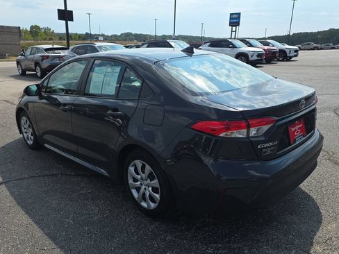 Used 2025 Toyota Corolla LE FWD image 6