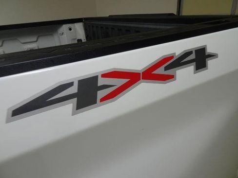 Used 2023 Chevrolet Silverado 1500 LTZ AWD/4WD image 12