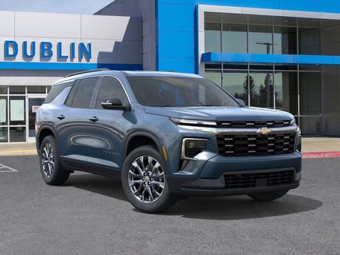 New 2026 Chevrolet Traverse LT w/ Sun and Wheel Package image 8