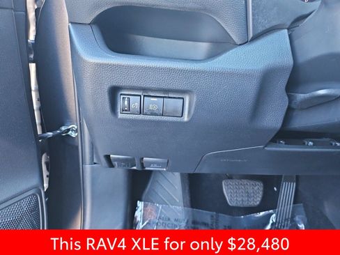 Used 2024 Toyota RAV4 XLE FWD image 25