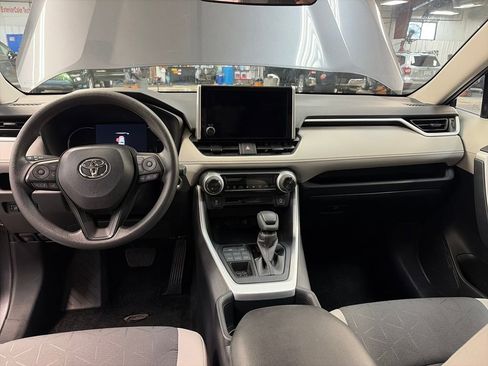 Certified 2025 Toyota RAV4 XLE image 17