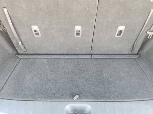 Used 2025 Nissan Pathfinder SV image 34