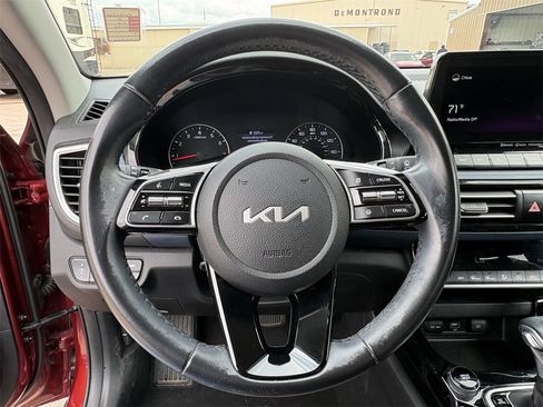 Certified 2022 Kia Seltos Nightfall Edition image 15