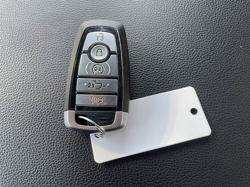 Used 2024 Ford F350 Lariat w/ Camper Package image 30