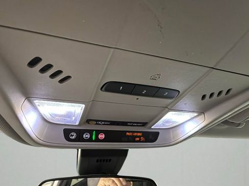 Used 2021 Chevrolet Equinox LT image 26