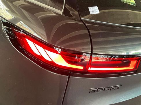 Used 2024 Land Rover Range Rover Sport Dynamic SE image 29