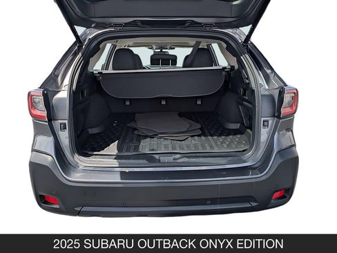 Used 2025 Subaru Outback Onyx Edition AWD/4WD image 26