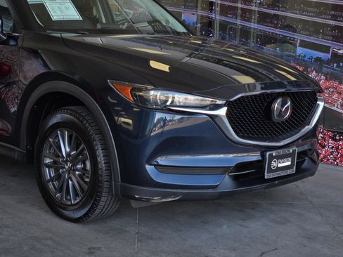 Used 2019 MAZDA CX-5 Touring FWD image 2