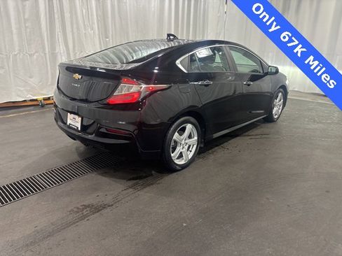 Used 2018 Chevrolet Volt LT image 2