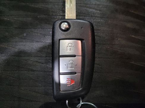 Used 2019 Nissan Rogue S AWD/4WD image 32