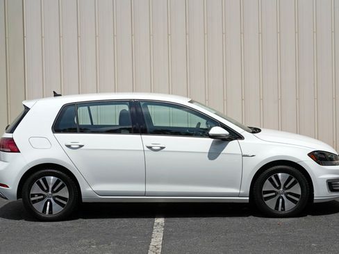 Used 2019 Volkswagen e-Golf SE w/ Driver Assistance Package FWD image 47