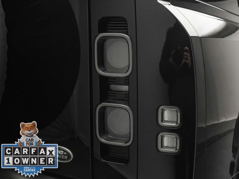 Used 2023 Land Rover Defender 130 X image 24