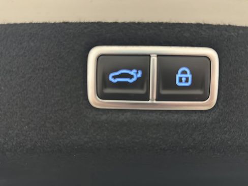 Certified 2025 Hyundai Sonata Limited FWD image 22