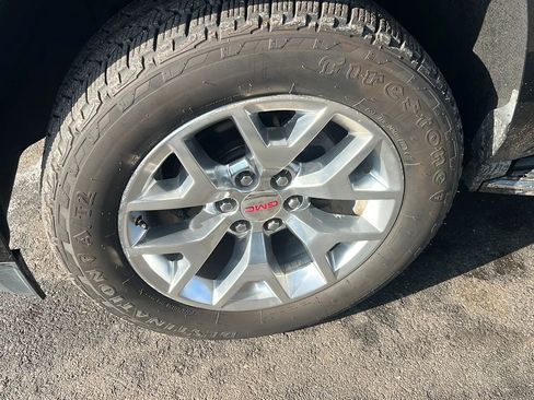 Used 2017 GMC Yukon SLE w/ SLE Value Package image 14