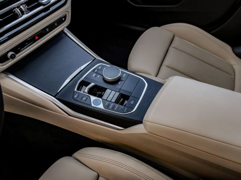 Used 2023 BMW i4 eDrive35 w/ Premium Package image 25