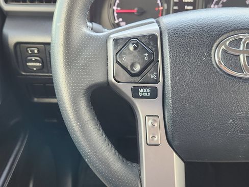 Used 2022 Toyota 4Runner SR5 Premium w/ Moonroof Package RWD image 33