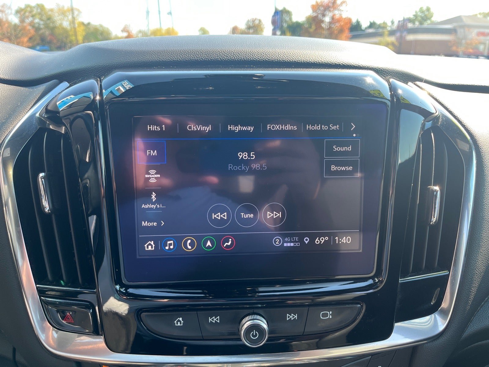Used 2023 Chevrolet Traverse High Country AWD/4WD image 34