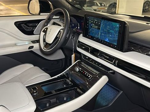 New 2026 Lincoln Aviator Black Label w/ Black Label Special Edition image 7