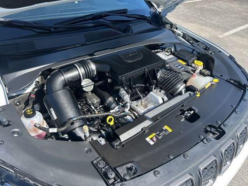 Used 2024 Jeep Compass Trailhawk image 16