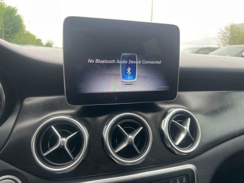 Certified 2018 Mercedes-Benz GLA 250 4MATIC image 18