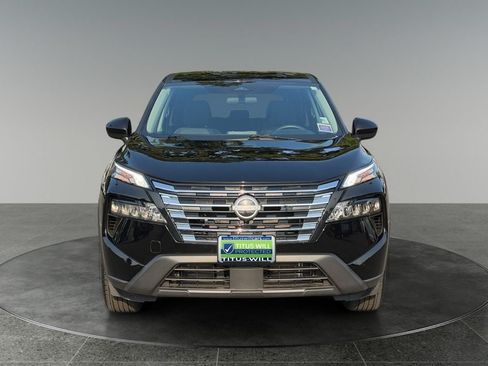 Used 2026 Nissan Rogue SV AWD/4WD image 2
