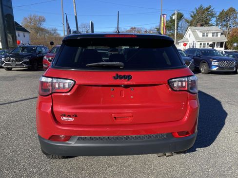 Used 2018 Jeep Compass Latitude image 4