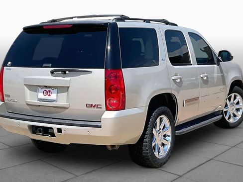 Used 2011 GMC Yukon SLT w/ SLT-2 Equipment Package RWD image 12