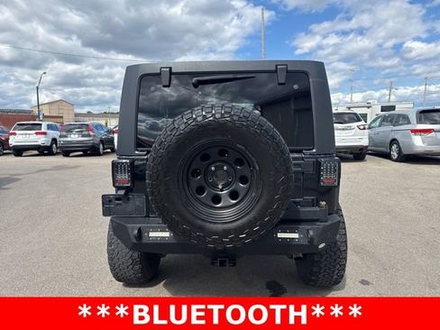 Used 2017 Jeep Wrangler Unlimited Sport w/ Connectivity Group AWD/4WD image 4