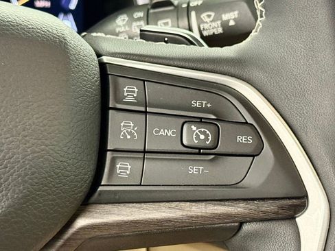 Used 2023 Jeep Grand Cherokee Limited w/ Luxury Tech Group II image 26