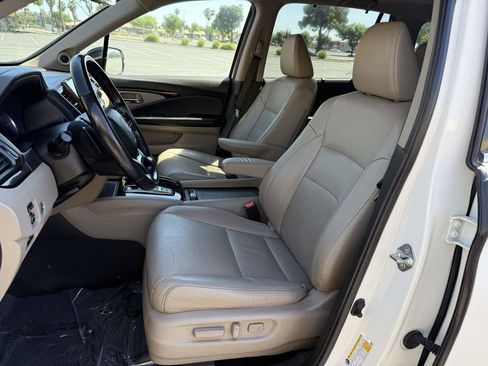 Used 2019 Honda Pilot Elite image 16
