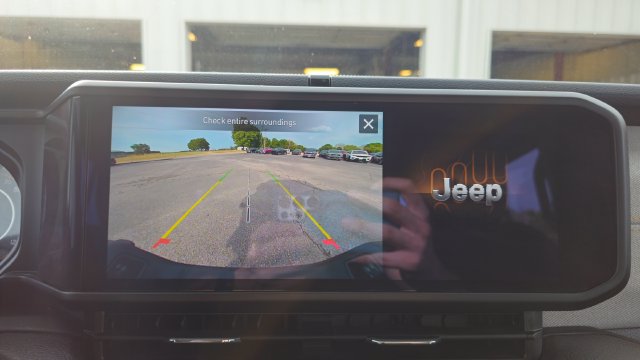 Used 2026 Jeep Gladiator Sport AWD/4WD image 19