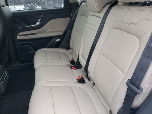 New 2026 Lincoln Corsair Premiere image 26