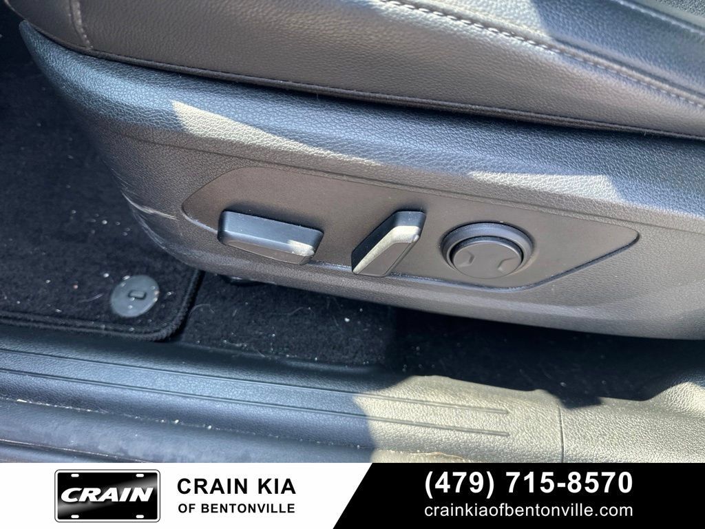 Certified 2025 Kia Sportage EX FWD image 13