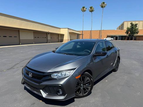 Used 2018 Honda Civic EX image 3
