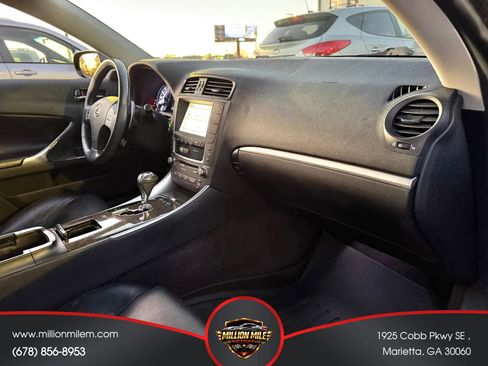 Used 2012 Lexus IS 350C w/ Luxury Pkg RWD image 19