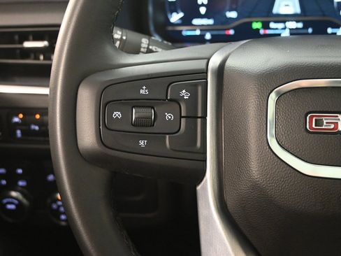 Used 2023 GMC Yukon SLT image 37